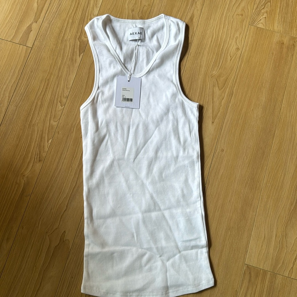 AEXEA RIBBED TANK TOP